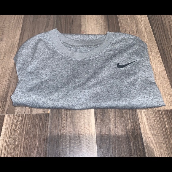 Nike LIKE NEW - Picture 2 of 2